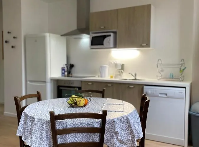 La Butte, Chaleureux Au Coeur De Апартаменты