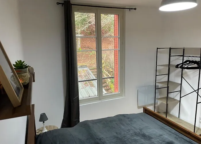 La Butte, Chaleureux Au Coeur De Апартаменты Ла-Бурбуль