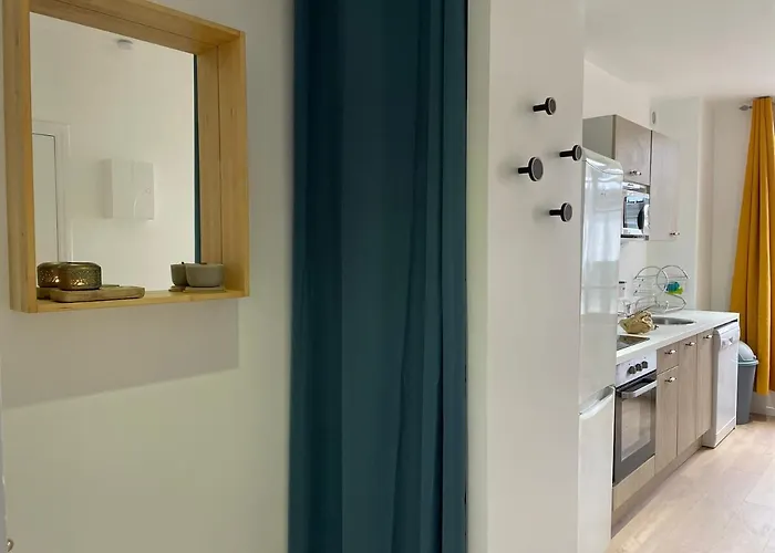 La Butte, Chaleureux Au Coeur De Апартаменты