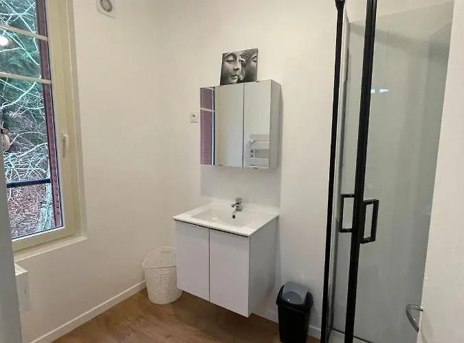 La Butte, Chaleureux Au Coeur De * Ла-Бурбуль