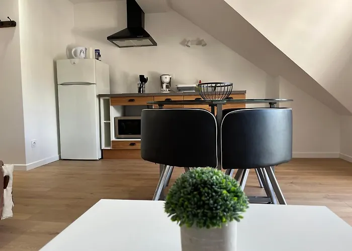 La Butte, Chaleureux Au Coeur De Апартаменты *