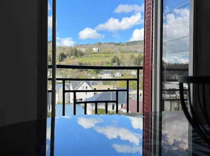 La Butte, Chaleureux Au Coeur De Апартаменты