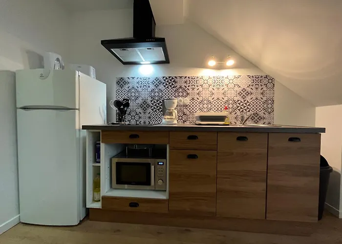 Апартаменты La Butte, Chaleureux Au Coeur De Ла-Бурбуль